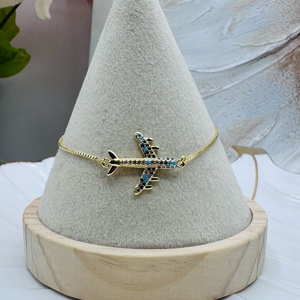 Travel Girlie Airplane Charm Bracelet